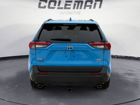 Used 2019 Toyota RAV4 XLE image 4