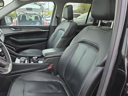 Used 2022 Jeep Grand Cherokee Limited 4xe AWD/4WD image 9