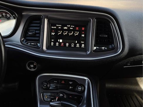 Used 2021 Dodge Challenger SXT image 12