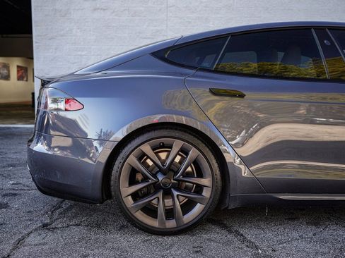 Used 2021 Tesla Model S Plaid image 15