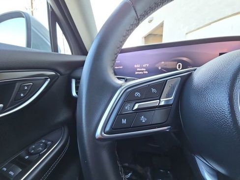 Used 2025 Buick Envision Preferred image 11