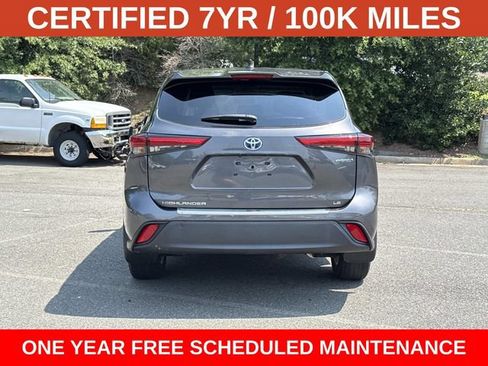 Used 2023 Toyota Highlander LE AWD/4WD image 3