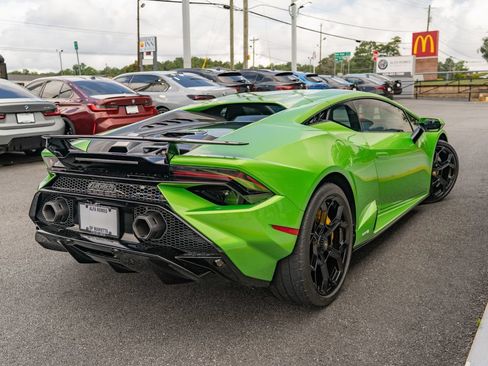 Used 2024 Lamborghini Huracan Tecnica RWD image 10
