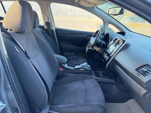 Used 2016 Nissan Leaf SV w/ Premium Package image 20