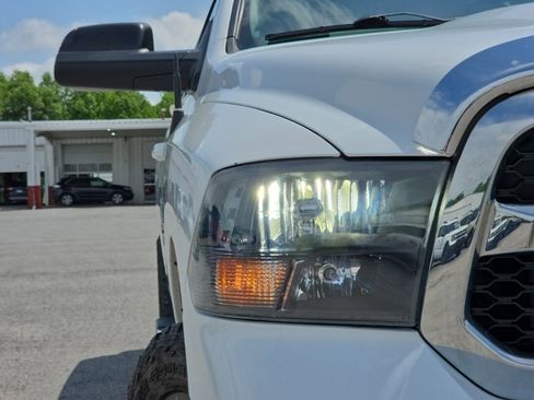 Used 2020 RAM 1500 Classic SLT AWD/4WD image 9
