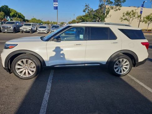 Used 2023 Ford Explorer Limited w/ Limited Technology Package RWD image 4