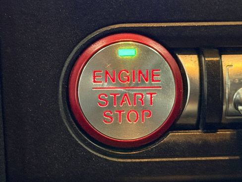 Used 2020 Ford Mustang Premium RWD image 31