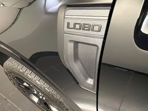 Certified 2025 Ford Maverick Lobo AWD/4WD image 38