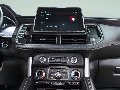 Used 2022 GMC Yukon XL SLT w/ SLT Luxury Package image 14