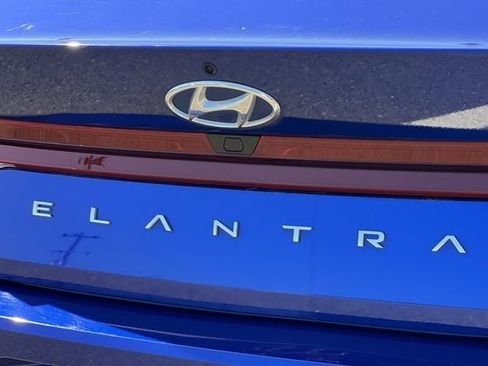 Used 2023 Hyundai Elantra SEL FWD image 32
