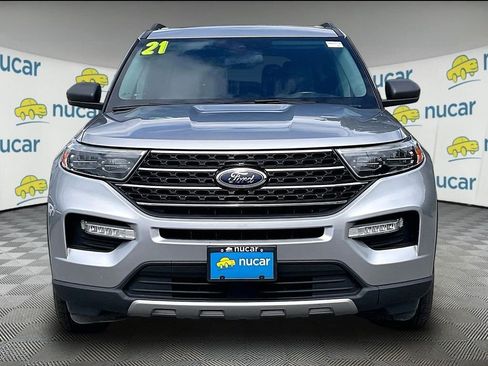 Used 2021 Ford Explorer XLT w/ Equipment Group 202A AWD/4WD image 2