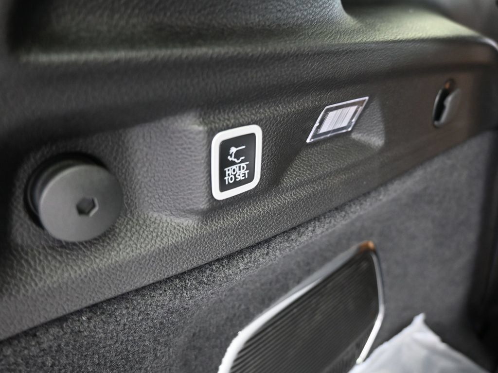 Used 2025 Jeep Grand Cherokee L Summit AWD/4WD image 38