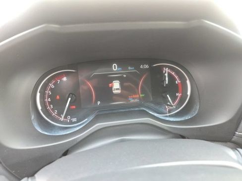 Used 2025 Toyota RAV4 XLE AWD/4WD image 23
