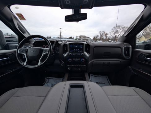 Used 2022 Chevrolet Silverado 1500 RST w/ Z71 Off-Road Package image 2