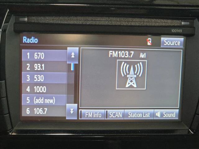 Used 2015 Toyota Corolla LE FWD image 13