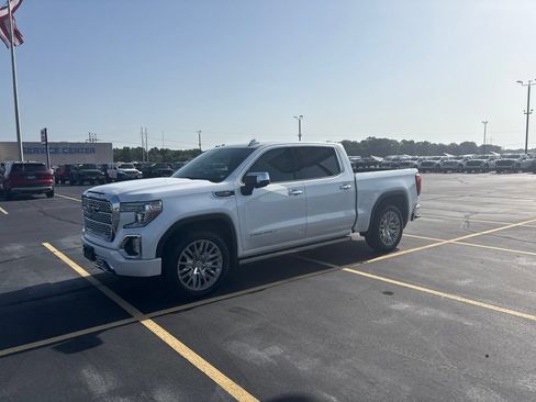 Used 2019 GMC Sierra 1500 Denali w/ Denali Ultimate Package AWD/4WD image 4