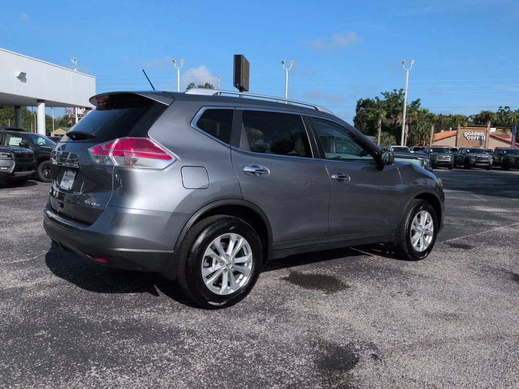 Used 2016 Nissan Rogue SV AWD/4WD image 4