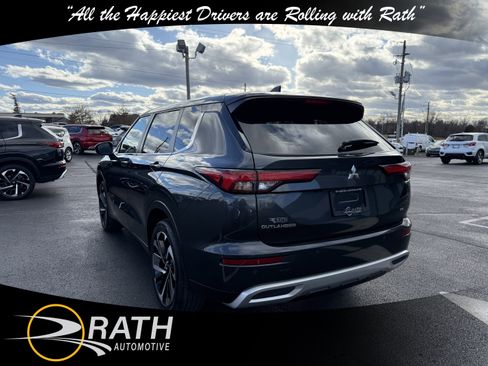 Used 2024 Mitsubishi Outlander SE image 7