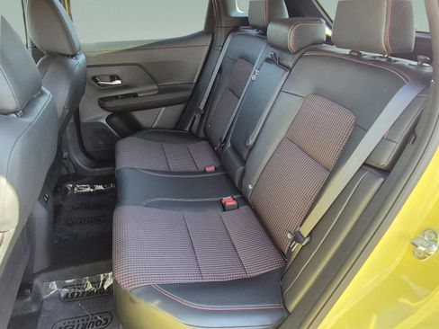 Certified 2025 Nissan Kicks SR FWD image 18