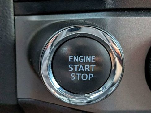 Used 2018 Toyota Tacoma TRD Off-Road AWD/4WD image 28