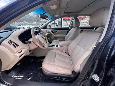 Used 2016 Nissan Altima 2.5 SL w/ 2.5 Technology Package image 16