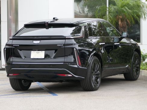 Certified 2024 Cadillac Lyriq Tech RWD image 6