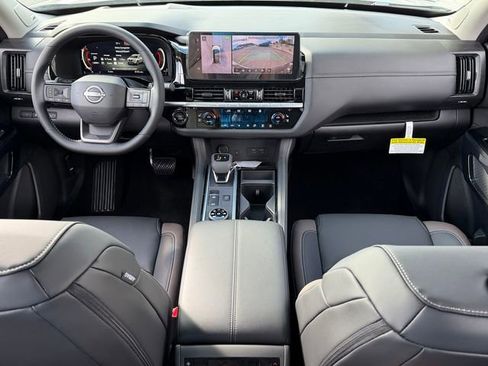 New 2026 Nissan Pathfinder Platinum w/ Cargo Package image 24