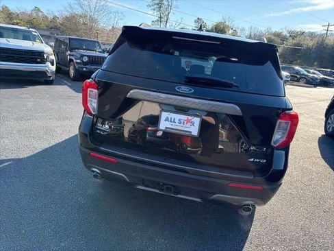 Used 2023 Ford Explorer XLT w/ Equipment Group 202A image 6