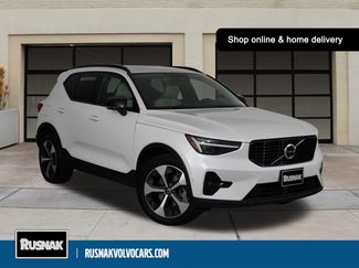 Used 2026 Volvo XC40 B5 Plus w/ Protection Package Premier video 1