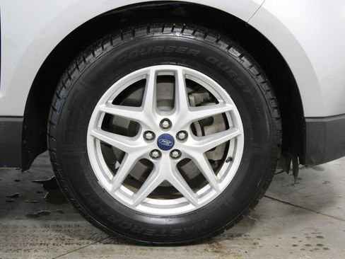 Used 2022 Ford Edge SEL w/ Convenience Package image 12