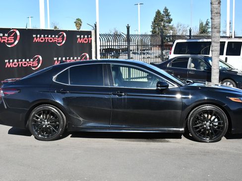 Used 2024 Toyota Camry XSE image 9