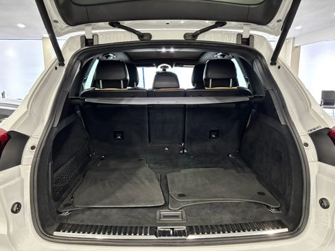 Used 2017 Porsche Cayenne Platinum Edition w/ Premium Package (PJV) image 47