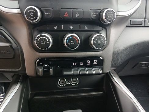 Used 2019 RAM 2500 Big Horn image 39