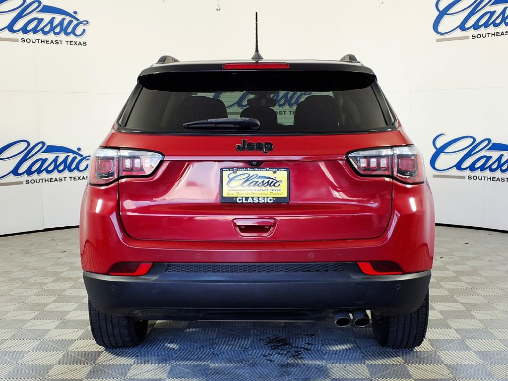 Used 2019 Jeep Compass Latitude FWD image 4