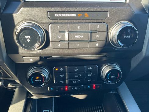 Used 2018 Ford F150 Raptor w/ Equipment Group 802A Luxury image 25