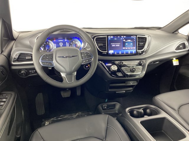 New 2026 Chrysler Pacifica Select FWD image 16