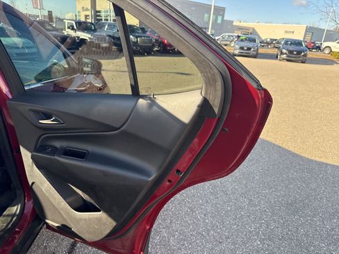 Used 2020 Chevrolet Equinox LT image 19