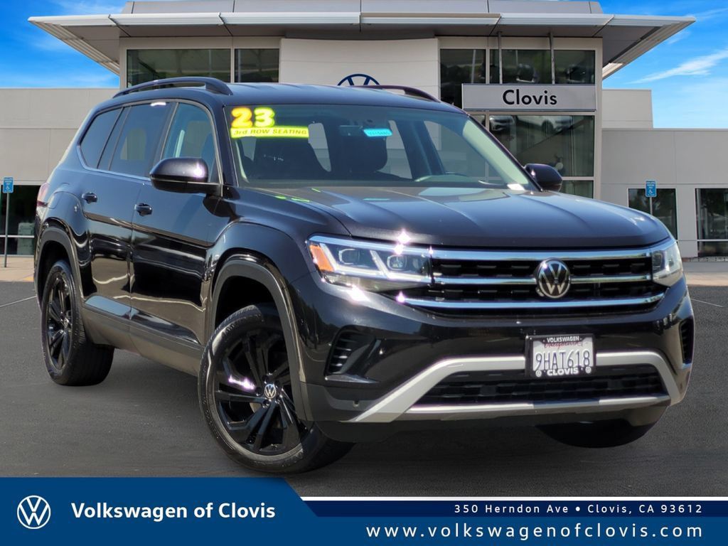 Used 2023 Volkswagen Atlas SE w/ Black Wheel Package AWD/4WD image 1