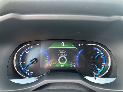 Certified 2025 Toyota RAV4 SE image 13