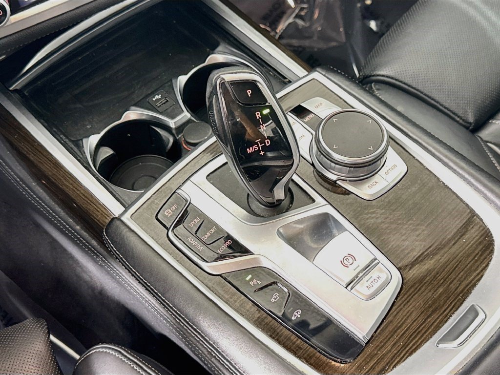 Used 2020 BMW 740i RWD image 19