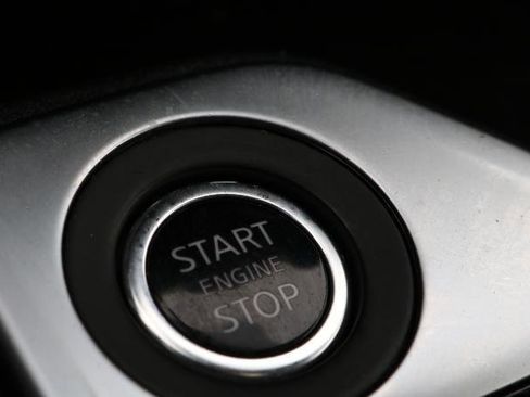 Used 2021 Nissan Sentra SR w/ SR Premium Package image 14