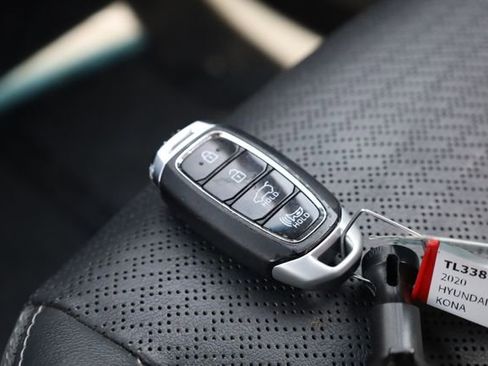 Used 2020 Hyundai Kona Ultimate AWD/4WD image 25