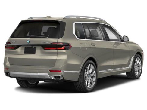 Certified 2026 BMW X7 xDrive40i w/ M Sport Package image 2