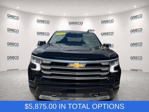 Used 2026 Chevrolet Silverado 1500 High Country w/ High Country Premium Package AWD/4WD image 2