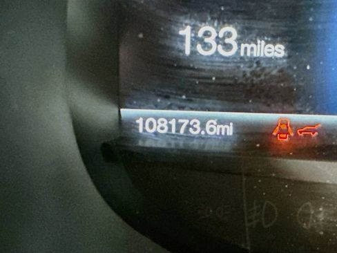 Used 2017 Ford Edge SEL w/ Equipment Group 201A AWD/4WD image 4