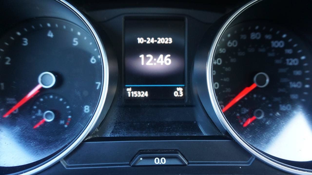 Used 2018 Volkswagen Tiguan SE FWD image 11