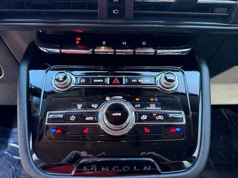 Used 2022 Lincoln Corsair Reserve w/ Sport Package image 25