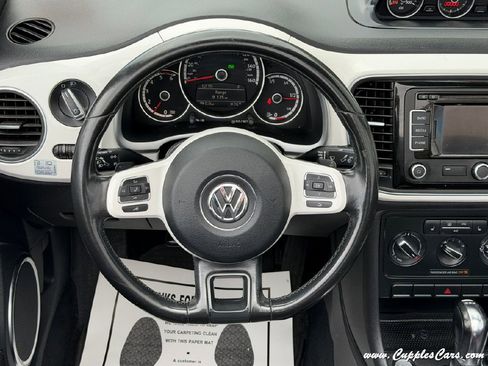 Used 2013 Volkswagen Beetle TDI image 26