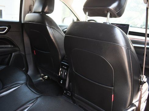 Used 2022 Jeep Compass Trailhawk w/ Trailhawk Convenience Group AWD/4WD image 27