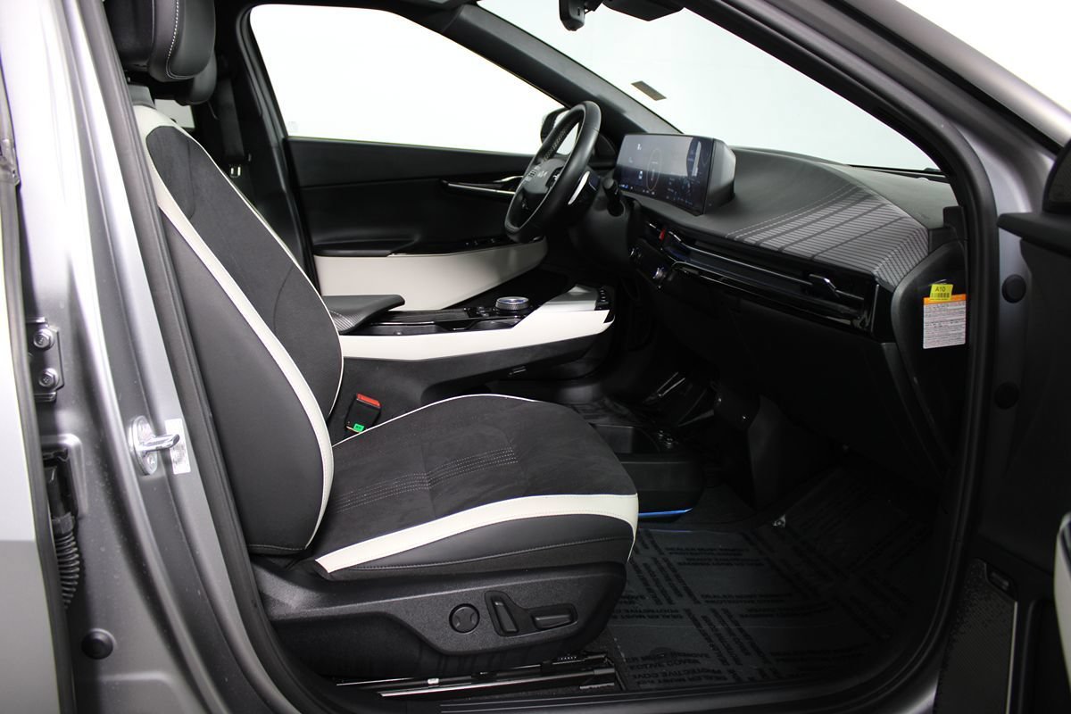 Used 2023 Kia EV6 GT-Line w/ GT-Line Suede Seat Package RWD image 49